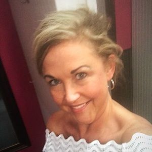 Meet your Posher, Angie